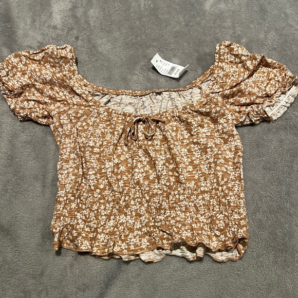 PacSun Tops - Floral printed blouse.